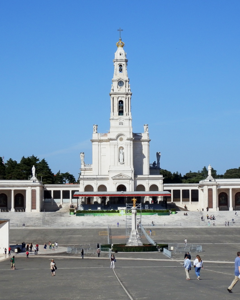 Fátima: Visita al Santuario de los Milagros